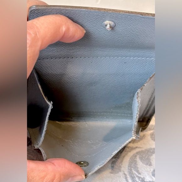 Louis Vuitton Men’s Tri Fold Gray Wallet - Picture 8 of 10